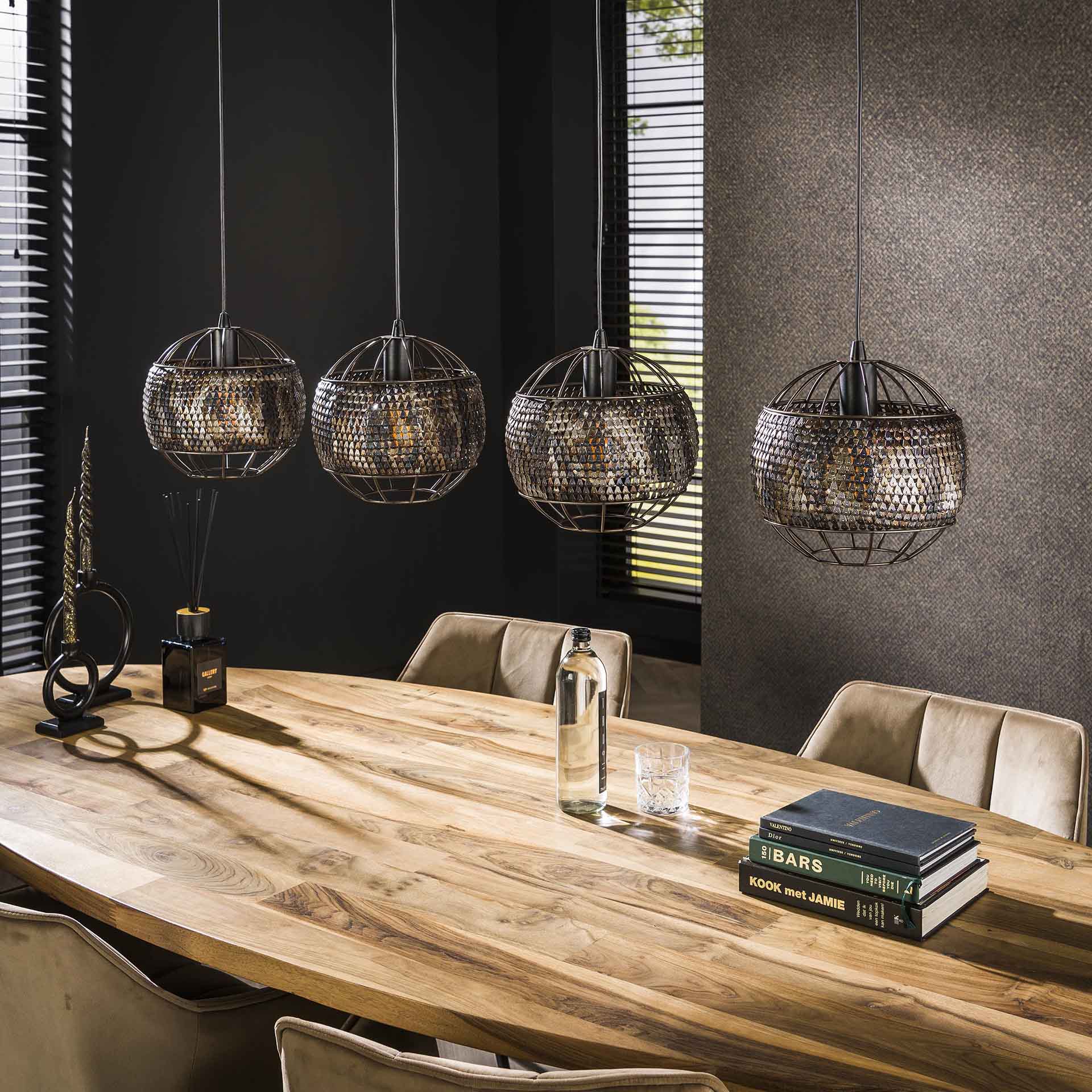 Industriële Retro Plafondlamp Met 4 E27 Fittingen Industriële Retro Plafondlamp Met 4 E27 Fittingen
